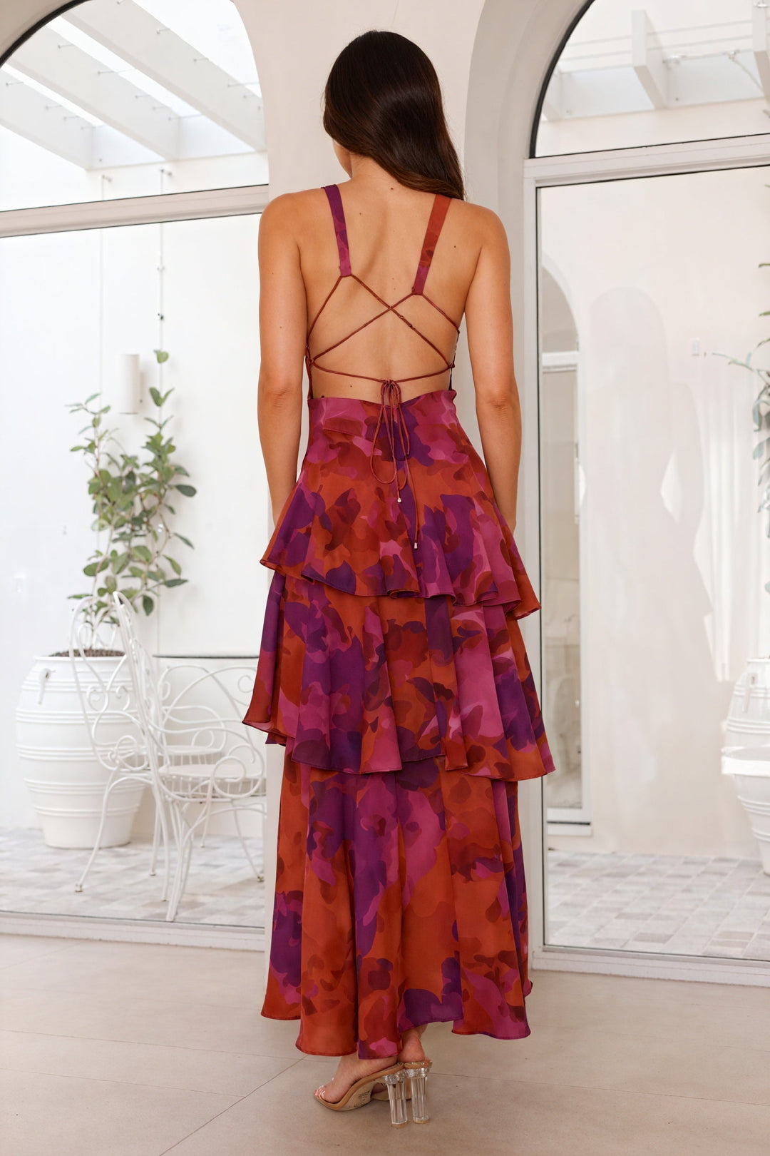 Vestito con Stampa Floreale e Scollatura Profonda