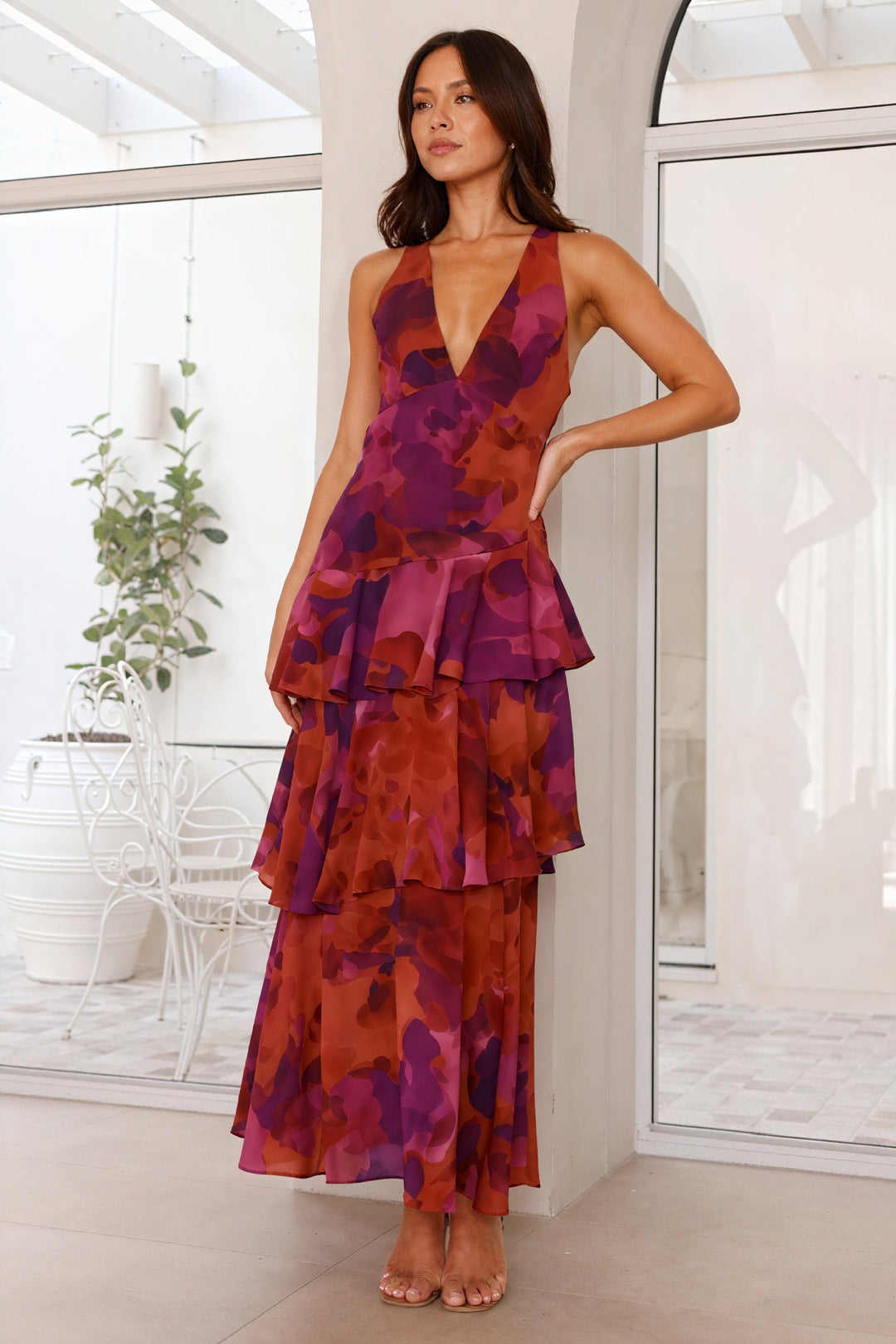Vestito con Stampa Floreale e Scollatura Profonda