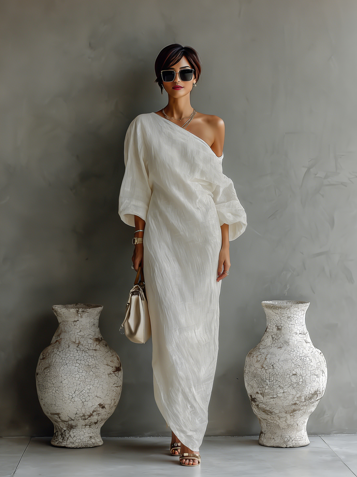 Abito Fluido Elegante in Bianco Avorio con Spalle Scoperte