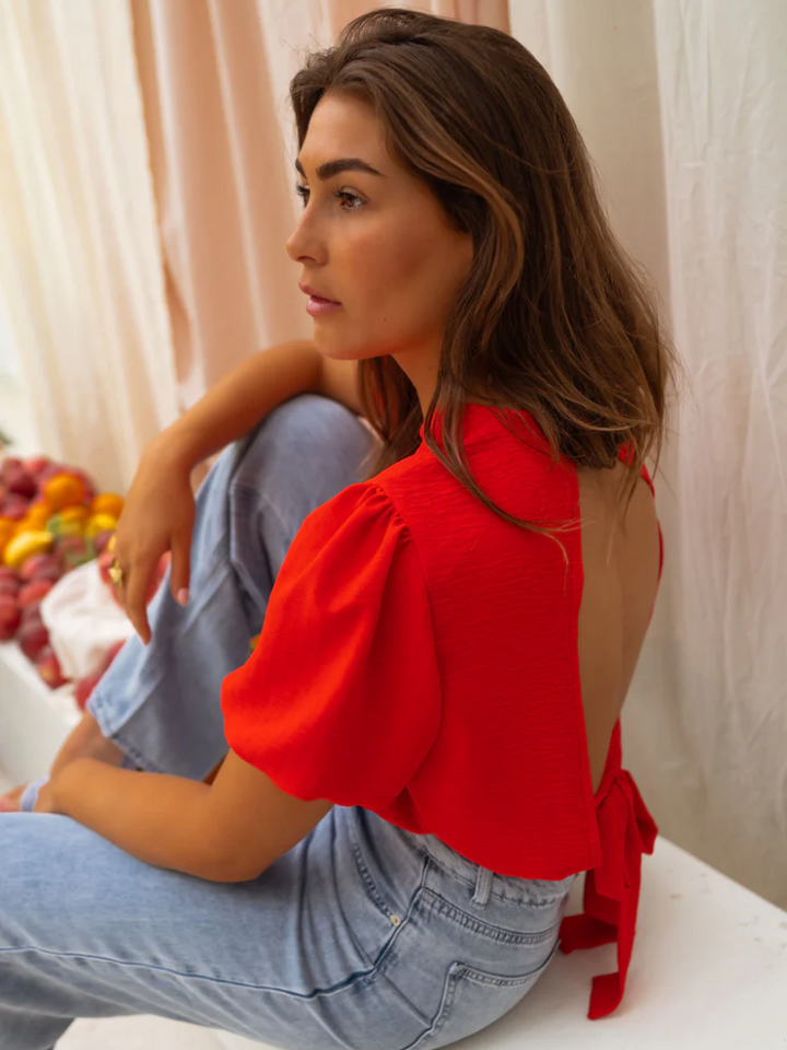 Lorena™ | Blusa corta con un tocco di stile