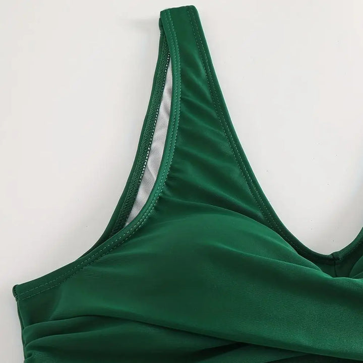 Sarena | Il tuo set di bikini modellante con scollatura a V elegante