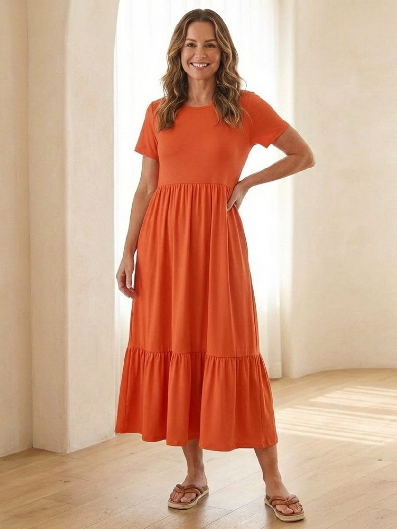 Nerissa | Vestito midi con spalline corte e collo rotondo