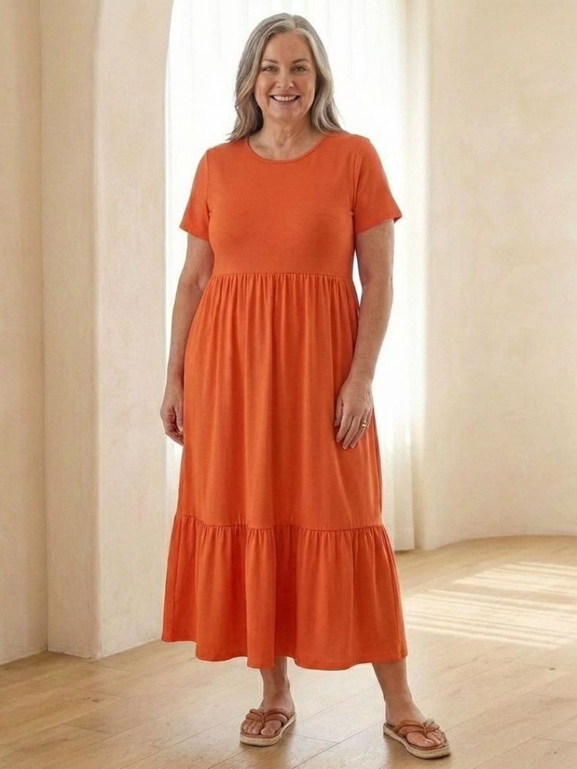 Nerissa | Vestito midi con spalline corte e collo rotondo