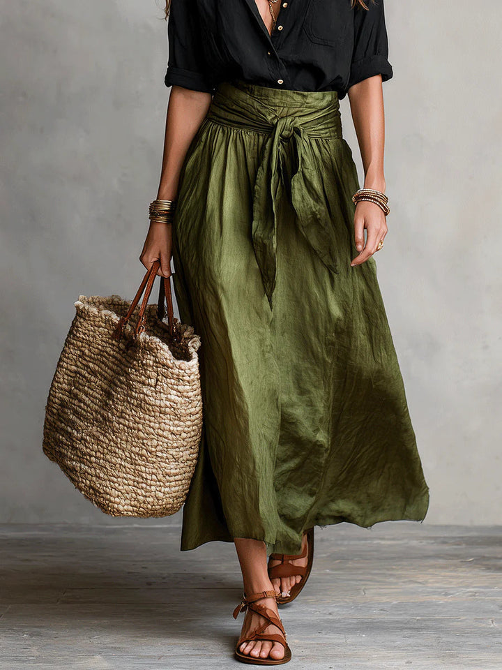 Maglietta Nera e Gonna Midi Verde Oliva Set Due Pezzi