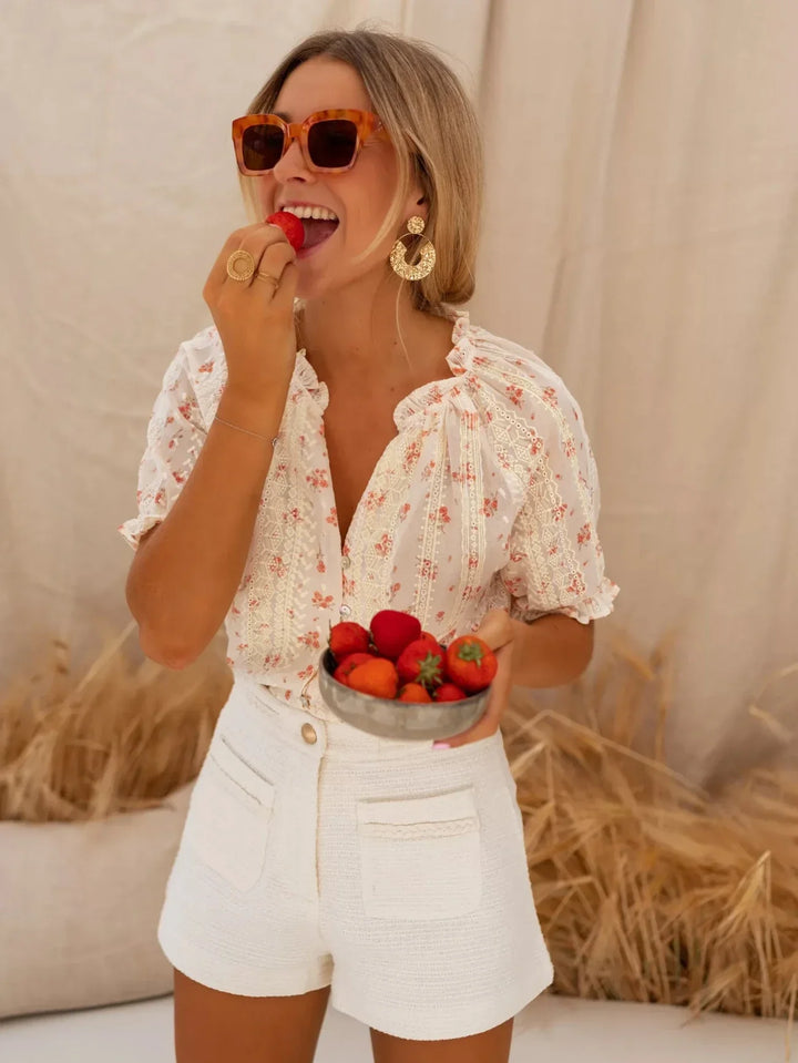 Elina™ | Blusa floreale con un tocco romantico estivo