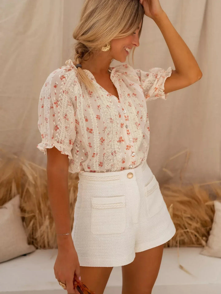 Elina™ | Blusa floreale con un tocco romantico estivo