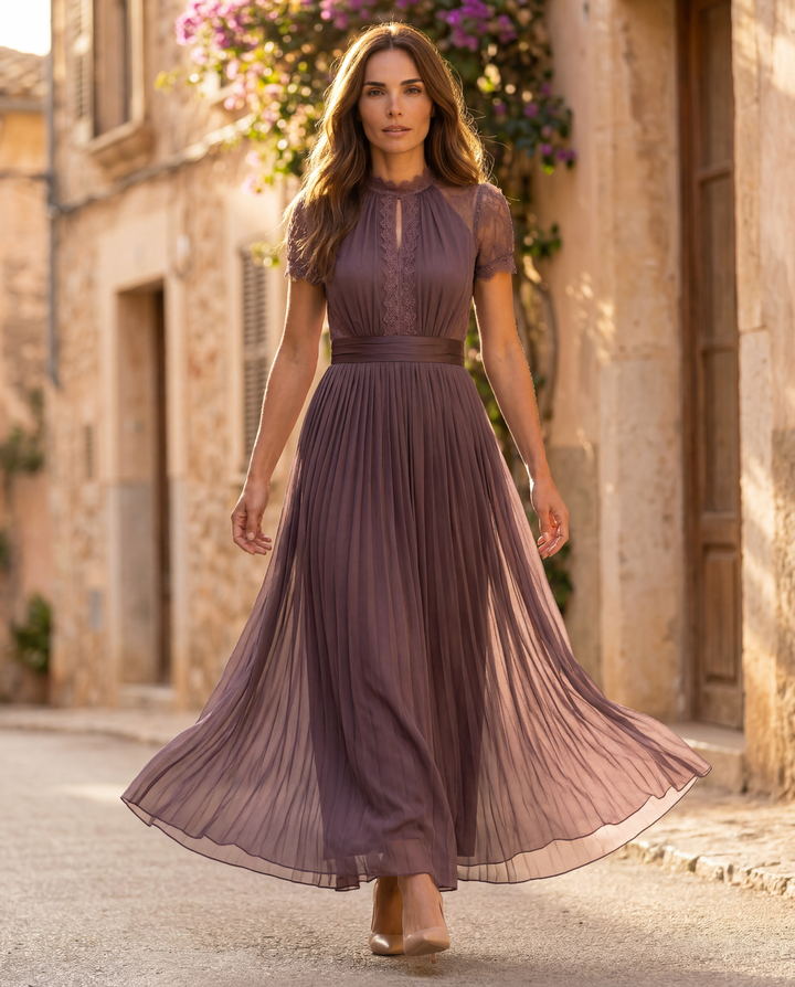 Flavia | Abito lungo viola con scollatura a chiave, bordo in pizzo di chiffon